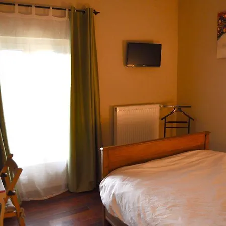 Bed & Breakfast Domaine Rouge-bleu *